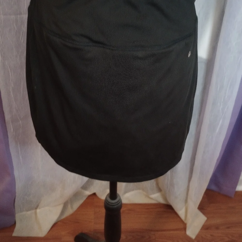 Lovin' Paris black lined golf skirt size medium